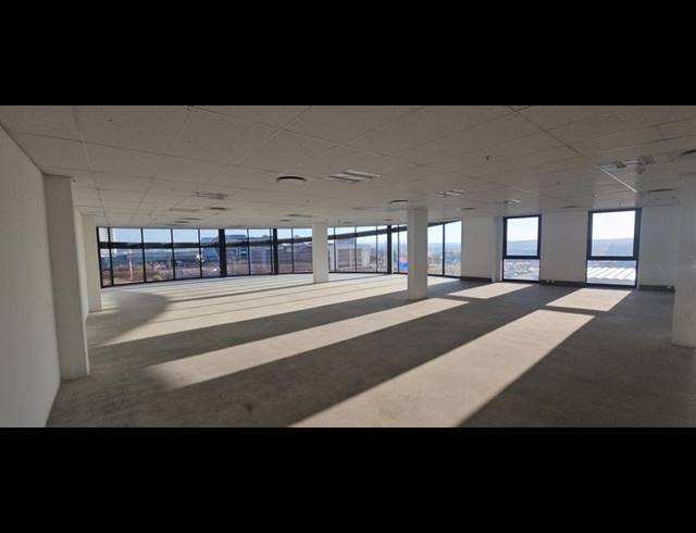 BUSINESS PROPERTY TO RENT IN VORNA VALLEY